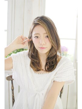 ラクシア(LUXIA) 内巻きルーズカール