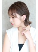 シースルーバング+耳かけ切りっぱなしボブ