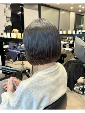 ハルキ ミナト ジャパン オオサカ(HARUKI MINATO japan OSAKA) ミニボブ 20代30代40代ヘア 小顔 大阪ボブ 梅田