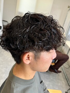 フゥ 宇都宮(FeU) 波巻きパーマメンズパーマメンズヘアツーブロックツイストパーマ