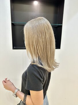 タヤ 大阪上本町店(TAYA) 20代/ハイトーンベージュ/ブリーチ