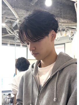 リヴ オオサカ(LIV OSAKA) フェザーパーマセンターパートニュアンスパーマカルマパーマ