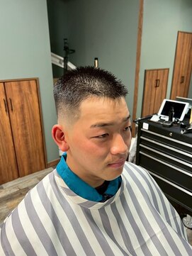 スタンドバーバー 柏(STAND BARBER) スペインカール/スパイキーショート/ブルーブラック/柏