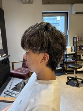 ロウ トウキョウ 八王子店(RAW TOKYO) ホワイトメッシュ　金メッシュ　波巻きパーマ　八王子　八王子駅