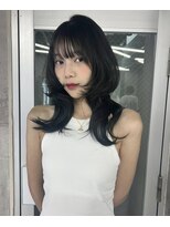 エヴァン(HEVIN)&nbsp;オリーブグレージュ×レイヤーカット×フォワード巻