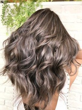 アンククロス 表参道(ANKH CROSS) 外国人風グレーハイライト【ANKH CROSS表参道】