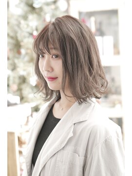 キミ(kimi) 【kimi自由が丘】グレージュ×とろみロブ ケアブリーチカラー
