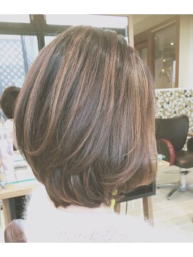 ネオリーブウリ 二子玉川店(Neolive uri) 《Uri/二子玉川》内巻きワンカール×ハイライトカラー