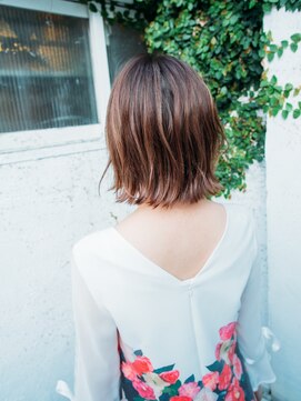 ヘアアンドリラクゼーション シャッセ(Hair&Relaxation SASE) ガーリー切りっぱなしショート