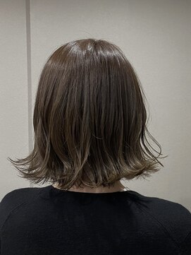 ディーバ(diva) グレージュ