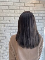 フルミー(fulme.)&nbsp;髪を柔らかく、透明感をUPさせたい方にオススメのカラー☆