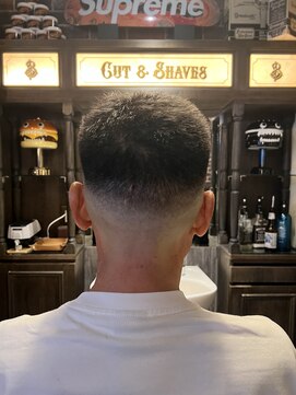 バレス 田町(BALES) [スキンフェード/ツイストスパイラル/田町]