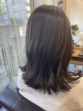 レイリー(LAiLy) ★ナチュラル　外はねレイヤー