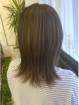 ベルメール ヘアー(Belle mer hair) オリーブベージュアッシュベージュ ミディアムウルフ 髪質改善
