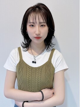 レヴィア(REVIA) レディース外はねショートスタイル