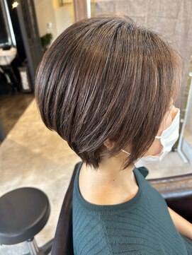 ヘアーリゾートガーデンヴェール(Hair Resort Garden VERT) 白髪ぼかしハイライトXショート