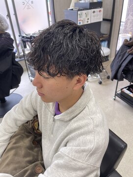 ジーナ 天神(Zina) 波巻きスパイラル/波打ちパーマ