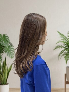 ゼル イオンタウン名西(ZELE) ミディアムレイヤーヘア
