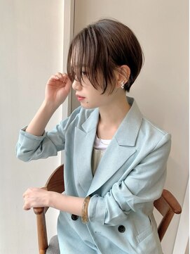 ユーリー(juurii) 自然体がきれいな前髪なしのミニショート