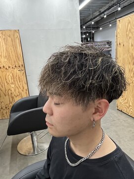 エヌ(N) ツイストスパイラルパーマ