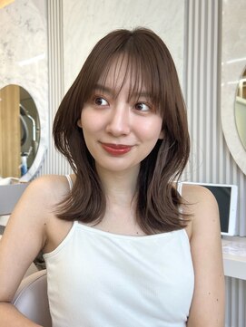 アフロートリノ(AFLOAT Leino) 小顔ヘルシーレイヤースタイル透明感カラー【修】20代30代40代