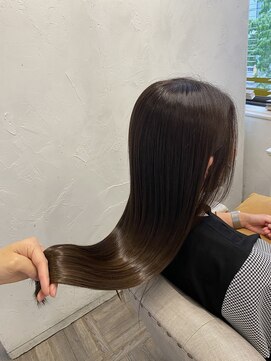 ベレッタ ネヤガワ(veretta. neyagawa) 艶感抜群　髪質改善ストレート/ストレートロング/サラツヤロング