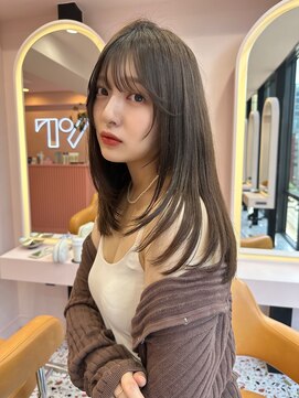 ボタン シブヤ(VOTAN SHIBUYA) 韓国ヘア/顔まわりレイヤーカット/ストレートヘア