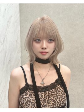 ロンド レア 天神大名店(Lond Le’a) ケアブリーチダブルカラーホワイトベージュレイヤーカット