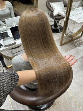 ロンド レア 天神大名店(Lond Le’a) 小顔に見せるヘア/ワンレン/ボブウルフ/ネビージュ/黒髪カタログ