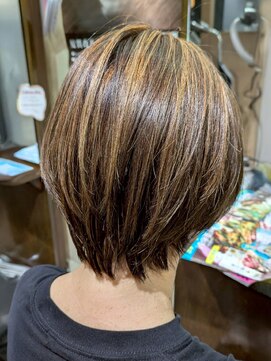 ユーアンボワーズ(U-AMBOISE) 立体感ハイライト【寝屋川/髪質改善/白髪ぼかし】