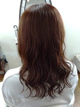 大人女性必見◎発色が良く"隠すから魅せる"キレイに染まる白髪染め◇お手頃価格で定期メンテナンスも！