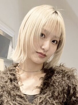 ラック 表参道(LUCK) ホワイトブロンド/似合わせカット/ブリーチ/ホワイトベージュ