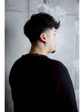 チルチェア 横浜(CHILL CHAIR) スペインカール×テーパーフェード<横浜/バーバー/メンズカット>