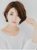 大人ラフな前下がりボブ