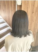 ブルーブラック×透明感