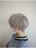 ホワイトカラーショートカット