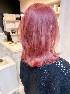 キャアリー(Caary) 20代30代40代50代60代福山市caary大人外ハネ切りっぱなしピンク