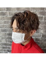 レム 泉中央店(L.E.M)&nbsp;緩めスパイラルパーマ×センターパート