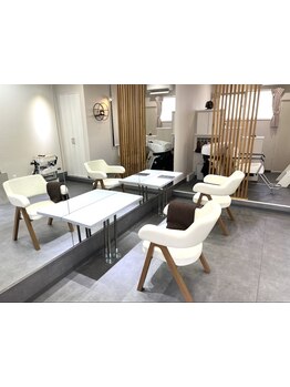 技術力のあるオーナーの1人サロン◇居心地良い空間で、初めての方もリラックスしてお過ごしいただけます♪
