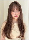 レイヤーカット×色素薄めカラーで大人可愛い質感ヘア