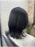 ショートボブ/センターパート/ツヤ髪/グラデーション/イヤリング