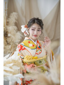 成人式にぴったり！ルーズシニヨンヘア☆