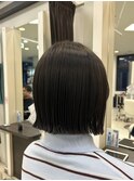 ぱつっと外はねボブ