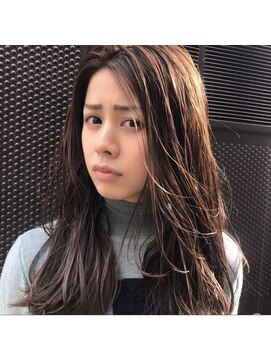 テラス(terrace) 【terrace】柔らかく動いてみえるストレートヘア