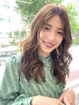 ジーナ 銀座(Zina) エアリーミディホワイトアッシュ黒髪ショートパーマ