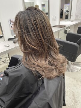 エイト 難波店(EIGHT namba) 【外国人風】プリンが気にならないバレイヤージュスタイル♪