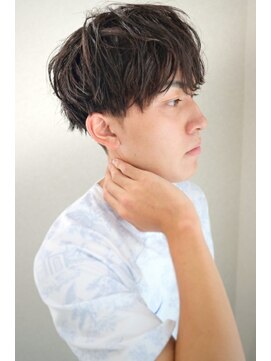 シェリー(Cherie) 束感モテ黒髪シークレットパーマ