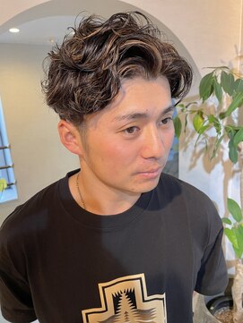 ユヌ(Une) ワイルドパーマ