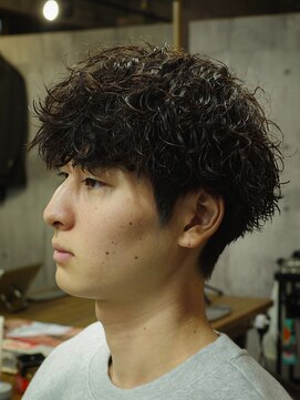メゾンフォーメン(Maison for men) 波巻きハイライトアップバングツーブロックマッシュ