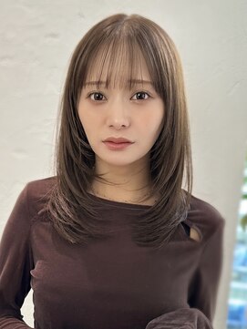 ジョエミバイアンアミ(joemi by Un ami) ★くびレイヤーエモージュ小顔レイヤーロンググレーベージュ